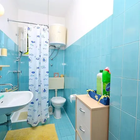 Jerka Apartman *